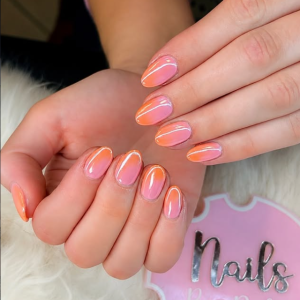 orange-glaze-ngel-der-moderne-sommerlook-mit-sanftem-farbverlauf-und-spiegelglanz