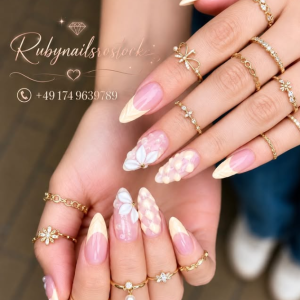 champagner-nails-mit-3d-schleifen-die-definition-von-luxus-auf-den-fingerngeln