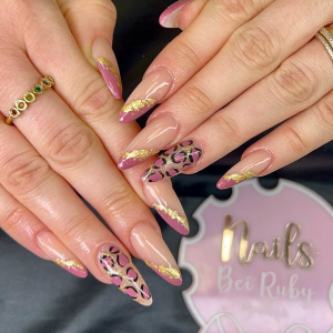 elegance-wild-spirit-2025-das-ultimative-rose-gold-leopard-nageldesign