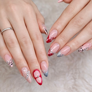 glamourse-rot-silber-leopard-nails-der-perfekte-mix-aus-eleganz-glitzer-und-wildem-luxus