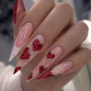 valentinstag-ngel-mit-roten-glitzer-herzen-exklusives-stiletto-naildesign-2026